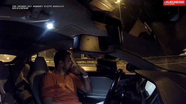 Неадекват на tesla vs Полиция смотреть онлайн