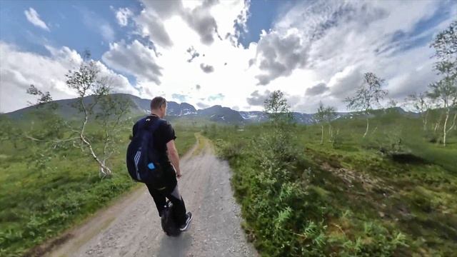 подкрадываясь к Хибинам на моноколесе смотреть онлайн