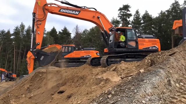 Экскаватор DOOSAN DX300LCA