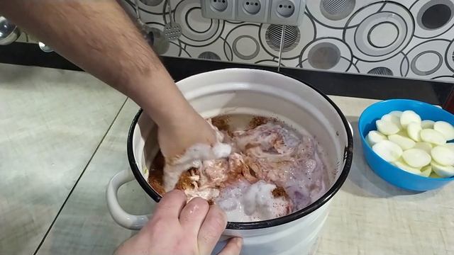 СОЧНЕЙШИЙ и ВКУСНЕЙШИЙ шашлык на кефире смотреть онлайн