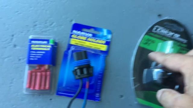 Land Rover Freelander 2 Head Light Bulb Change 2JUN21 API # 247 смотреть онлайн