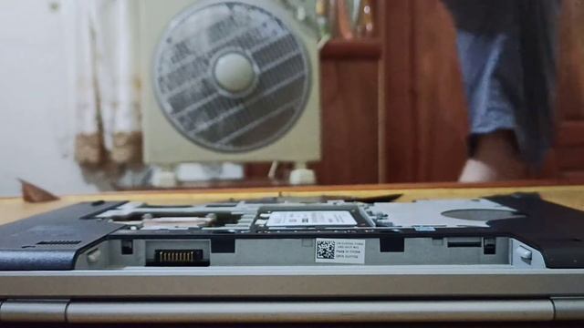 Laptop Dell Latitude E5520 lỏng SSD смотреть онлайн