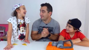 Кого ПОЙМАЛИ Дети в ДОМЕ? Камиль и Аминка ПРИДУМАЛИ как ПРОГНАТЬ ГОСТЕЙ!