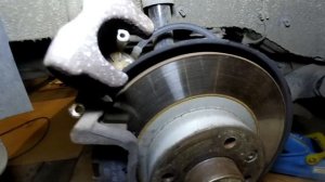 Меняю задние колодки дисковых тормозов на LADA VESTA SW CROSS