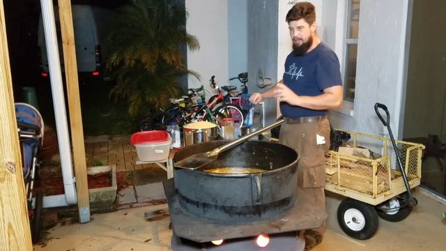 КАЗАН американский -Плов Узбекский на свадьбу, на огне. смотреть онлайн