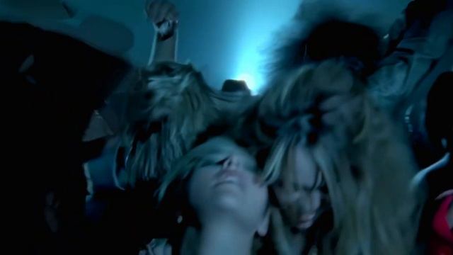 Miley Cyrus - Who Owns My Heart [4K 60FPS] [AI Upscaled] смотреть онлайн