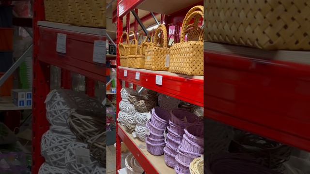 Большой ассортимент корзин в магазинах Планета Флора 🧺 смотреть онлайн