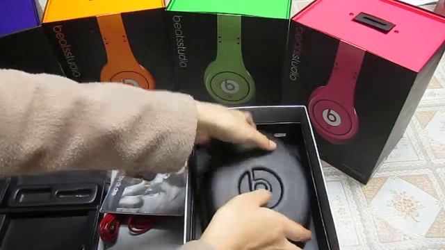 Beats By dr.dre Noise Cancelling Beats Studio Over Ear Headphones In Sliver смотреть онлайн