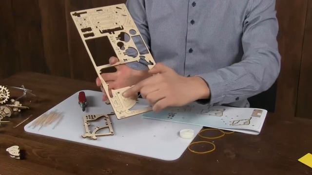 Модель "Трактор". Відеоінструкція зі складання смотреть онлайн