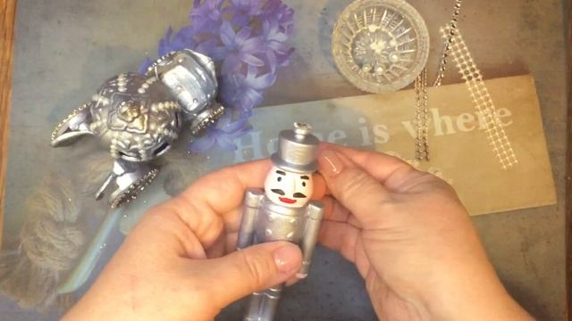 Новогодние игрушки своими руками Переделка елочных украшений Карета для золушки и оловянный солдати смотреть онлайн