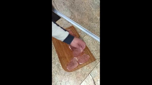 ТАКИЕ ОТБИВНЫЕ ПОДАВАЛИ ВО ВСЕХ РЕСТОРАНАХ СССР. ОТБИВНЫЕ ОЧЕНЬ НЕОБЫЧНО И ВКУСНО смотреть онлайн