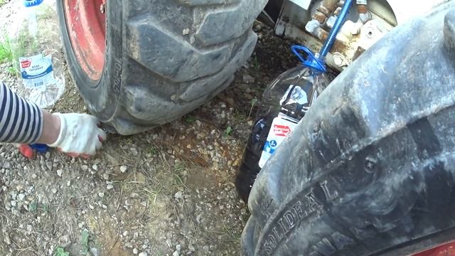 Устраняем течь гидравлического масла, меняем шланг РВД смотреть онлайн