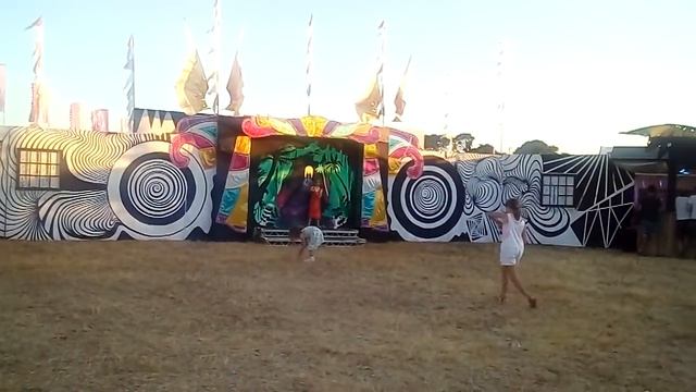 307. Англия //Музыкальный фестиваль // Festival 2018 // как ведут себя обычные англичане смотреть онлайн