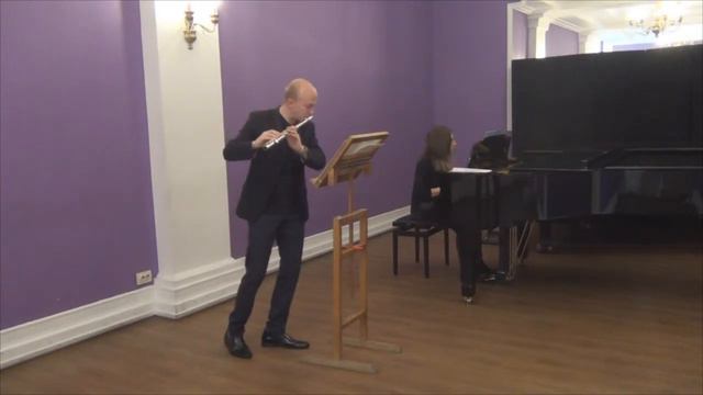 Razumov S F. Devienne Sonate N 5 in G major(first part) смотреть онлайн
