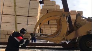 Погрузка контейнера пиломатериалами. #пиломатериалы