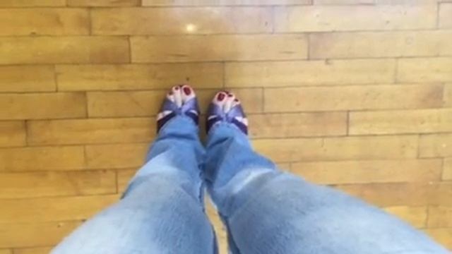 Bachata Cross step (Follower) (Beginner) смотреть онлайн