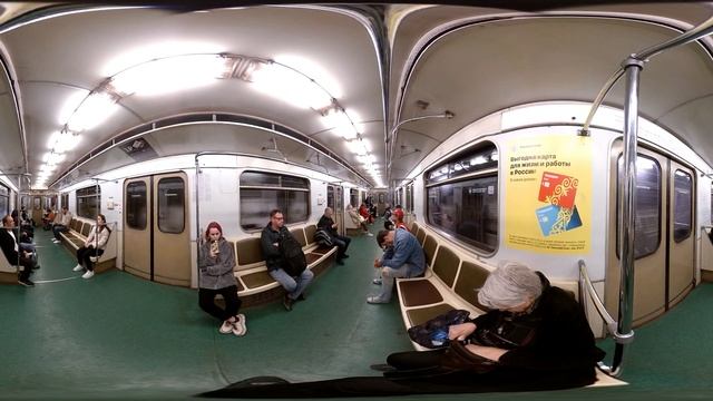 360 vr: поездка по БКЛ в поезде «Москва 2020» и по Люблинской линии на «номерном» смотреть онлайн
