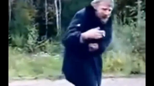 Бомж танцует смотреть онлайн