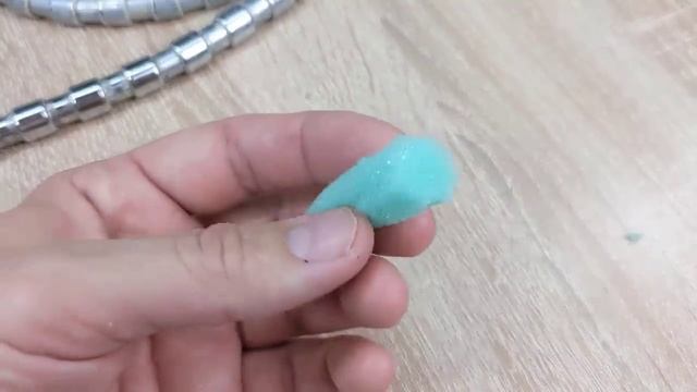 Воткните губку в душевой шланг и произойдет чудо! смотреть онлайн