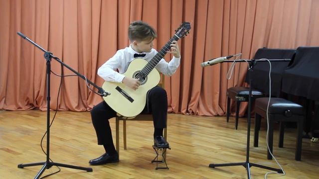 А.М. Иванов-Крамской — «Во поле береза стояла» на гитаре Kremona Romida-RD-S. Исполняет Максим Унру смотреть онлайн