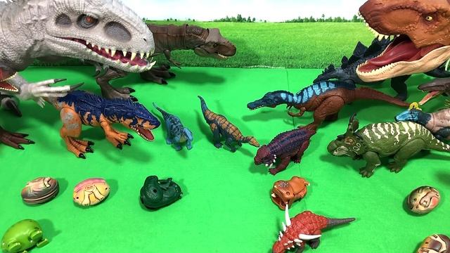 Hatching 15 Jurassic World Dominion Dinosaur Eggs смотреть онлайн