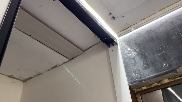 МОНТАЖ ПАРЯЩЕГО ПОТОЛКА | подсветка по всему периметру комнаты смотреть онлайн