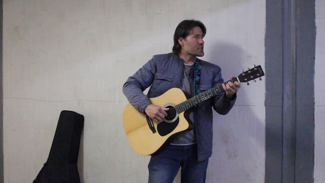 Темная ночь (Марк Бернес), День Победы, переход ДК Химик, Омск, 2023 смотреть онлайн