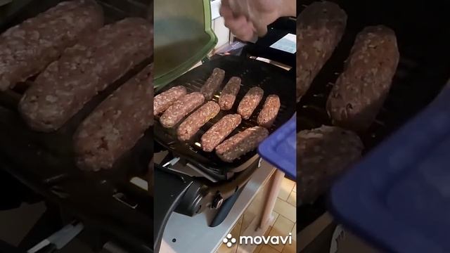 жарим кабаб на гриле weber q-1200 дома! смотреть онлайн