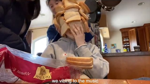 bread head смотреть онлайн