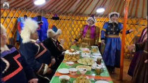 Сагаан  hараар!  Сагаалганаар!