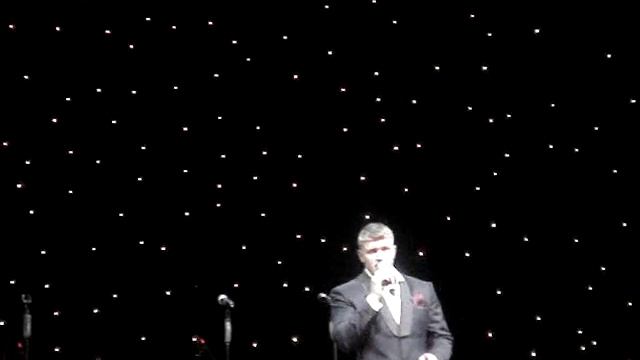 Alexey Kuznetsov - Regresa A Mi  (Alessandro Safina Concert In Kiev 26.05.11))