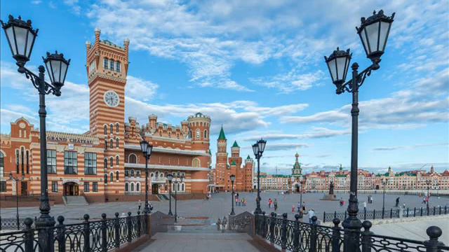 Бомбицкий Юрий - Песня Хорошо в Йошкар-Оле! смотреть онлайн