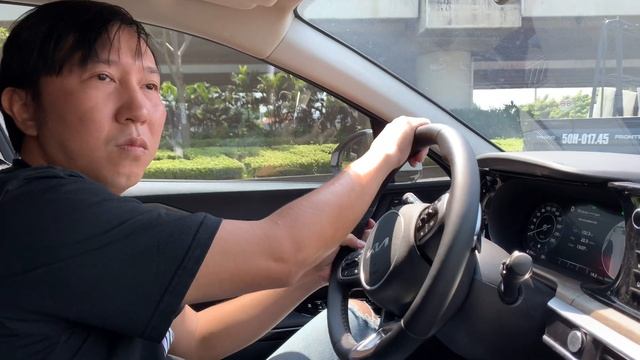 Lái thử em KIA K5 Premium cùng với bạn Sale rất dễ thương ! Chuyện của Bầu смотреть онлайн