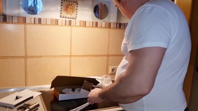 Как поменять смеситель на кухне? Мастер на час смотреть онлайн