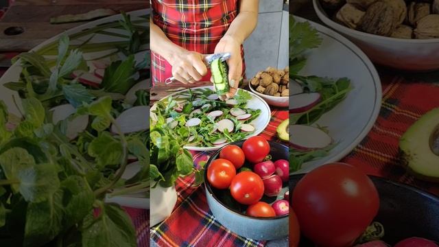Самая вкусная и полезная заправка для салата #рецепты #ппрецепты #заправкадлясалата #кунжут смотреть онлайн