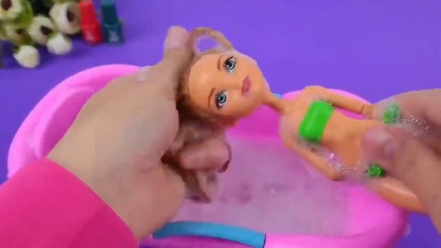 Cómo hacer Ropa para Barbies | Vestidos para Muñecas | Barbie Crafts Es смотреть онлайн