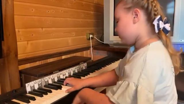 Milana. Трезвучия Ре мажор и ре минор смотреть онлайн