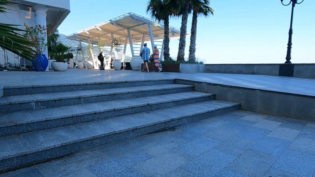 ЛЕДЯНАЯ ВОДА В ЯЛТЕ. Первый день ИЮЛЯ в КРЫМУ 2023 смотреть онлайн