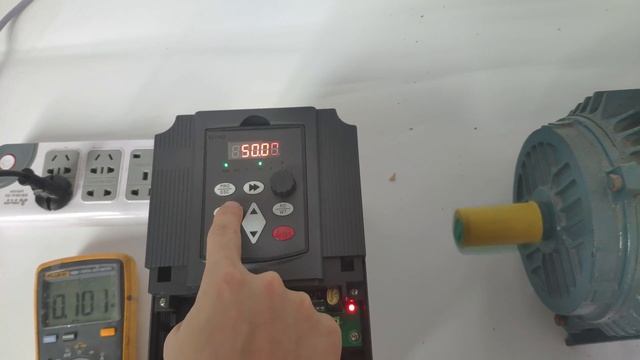 1 phase 220v to 3 phase 380v 7.5kw/11kw VFD/inverter transformer смотреть онлайн