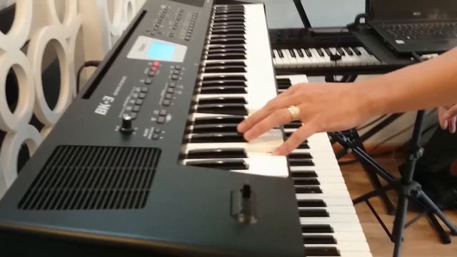 Roland BK 3 & Style mới của Trung Kien(download Dữ liệu:rolandvietnam.com) смотреть онлайн