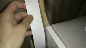 Ремонт облезшей кромки торца мебели