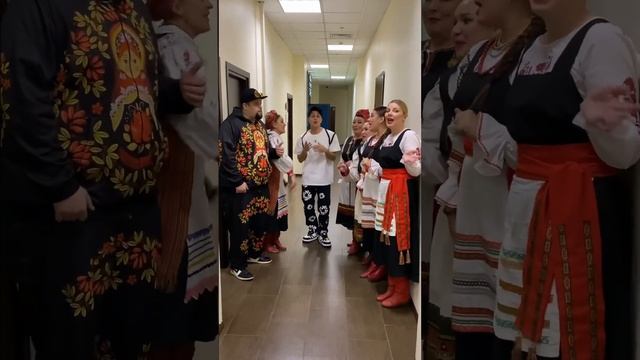 Хор + битбокс? как вам такое исполнение Ягоды малинки?? смотреть онлайн