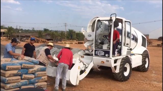 Autoconcreteira Fiori DB X35 смотреть онлайн