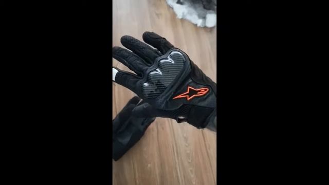 A quick look at the Alpinestars smx 1 AIR v2 motorcycle gloves смотреть онлайн