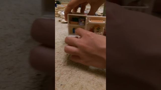 Обзор на наборы Sylvanian Families Магазин мороженого и холодильник . смотреть онлайн