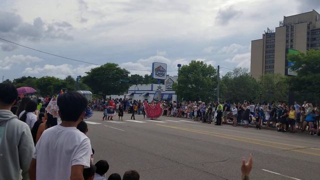 Suni Lee Olympic parade in St. Paul, MN смотреть онлайн