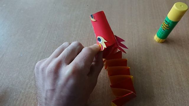 Урок труда, китайский дракон из бумаги. смотреть онлайн