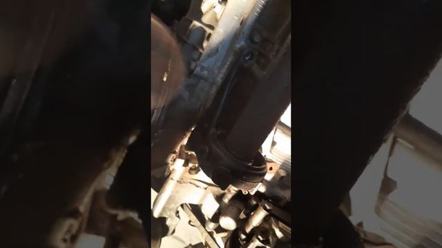 2006 Toyota Sienna Passenger Side CV Axle Removal смотреть онлайн