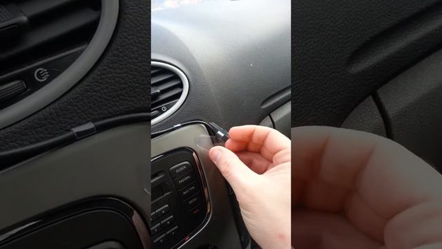 Крепление провода в машине на панели