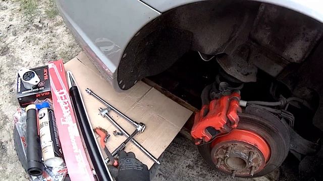 Volvo V50 Mazda 3 Ford Focus - Amortyzatory tył wymiana смотреть онлайн